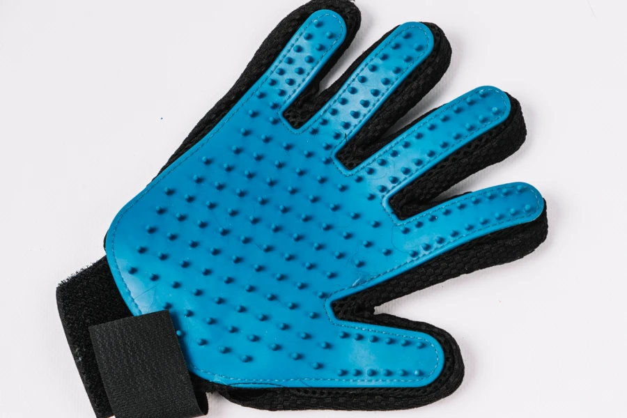 Breathable Mesh Grooming Glove